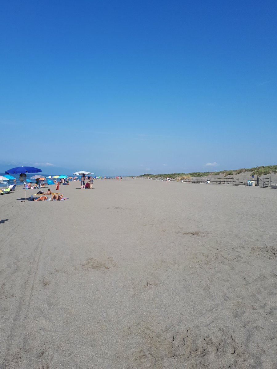 Simona_Ti's tweet photo. Non Γ¨ Copacabana ma Γ¨ l'ultima spiaggia..πππ
#sea #beach #summer
#capalbio #maremma
#thisitaly https://t.co/aNkbukLFtx