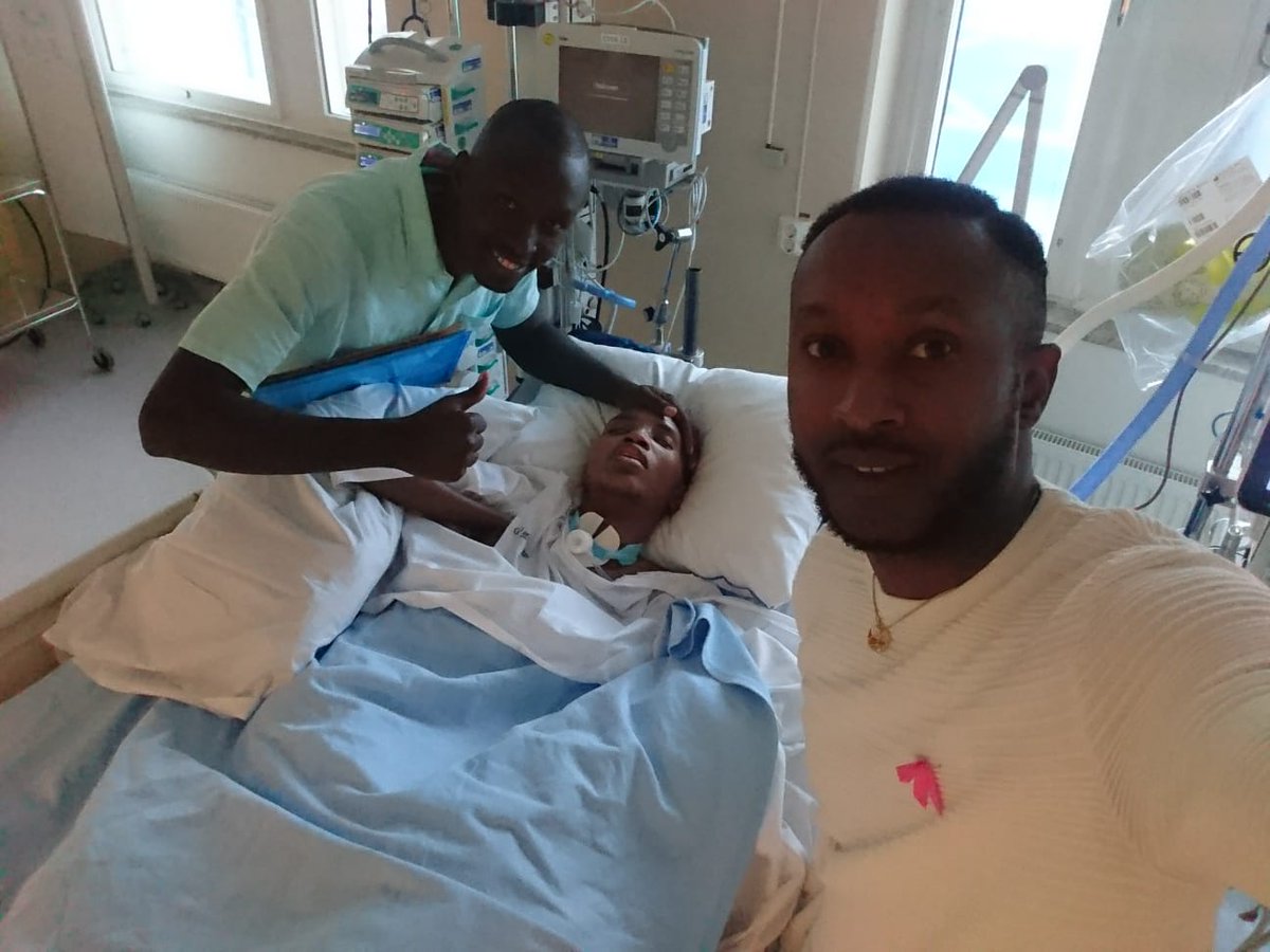 Maison_Shalom's tweet photo. Trésor = symbole de la #Résilience
Sur plus de 4ans il a résisté aux balles de la #pnb, tétraplégique mais garde son sourire.
Il vient d'être admis dans un hôpital spécialisé en #Suède et nous l'espérons bientôt bien portant.

@GbikpiRuth @auroraprize_ @ABC_RDBM @ItaraBurundi https://t.co/Dj8LFGDQ2P