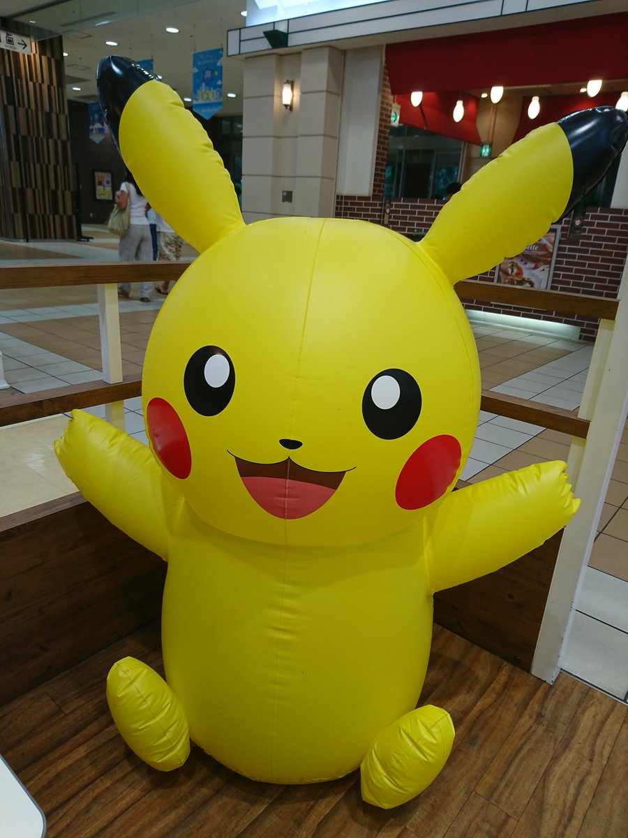 タカピカ ポケセン ポケスト全国29店舗制覇 Ar Twitter 横浜ワールドポーターズのサーティワンでピカチュウバルーンに見つめられながら ピカチュウです ピカチュウバルーンかわいいですね 31とミュウツーの逆襲 サーティワンがポケモンだらけ