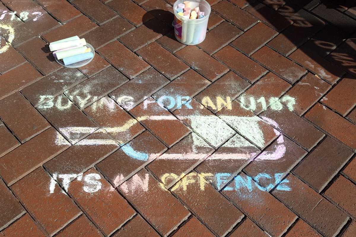 ReadingCouncil's tweet photo. Creative street art to remind people buying alcohol for under 18s is an offence. You could face a £90 fine if buying on behalf of a minor. Suspect an illegal purchase is taking place? Call the police on 101. @ReadingCAP @ReadingTSS @CApUKTweets @Sainsburys #rdguk #rdg #ProxySales https://t.co/Ck15teTfvZ