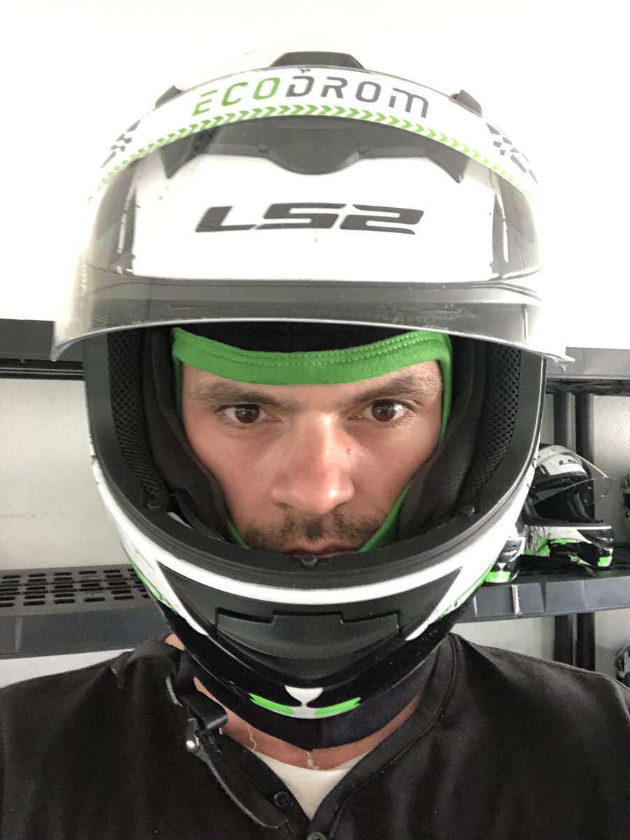 BadToxic's tweet photo. @Ecodrom, #NeuUlm: #kartRace #firstPlace! 😉
#Kart #Kartfahren #KartRennen #race #Rennen #GrandPrix #Zeitfahren #winner #Gewinner #won #win #gewonnen #Erster #first #IAmTheBest #Autorennen #Racing #Ecodrom #Ulm #German #Helm #helmet #boomerang https://t.co/3XnkaYmm0F