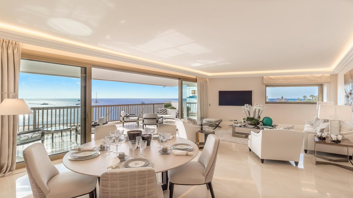 A standing apartment boasting an address in a prestigious and luxurious building in Monte-Carlo, the "Mirabeau". Discover this large and beautifully renovated apartment with views of the sea and the Casino. #monaco #montecarlo #miells #miellsandpartners #monacoinfo #monacolife