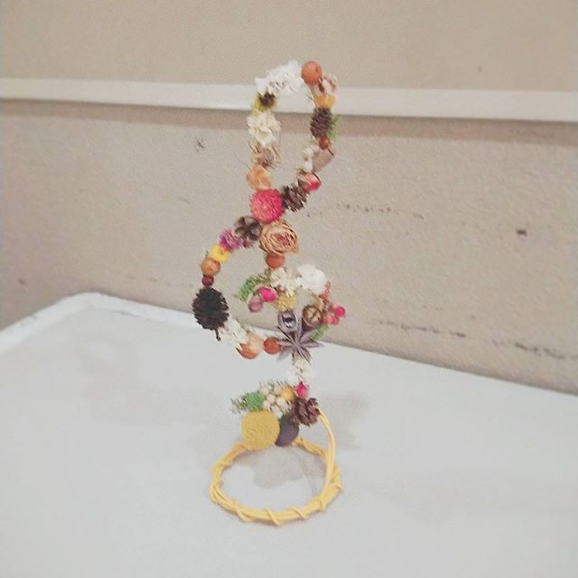 最後に、ト音記号のオブジェ🎼

#flower #flowershop #広島 #福山 #福山花屋 #駅家 #花のある暮らし #植物のある暮らし #ドライフラワー #ドライフラワーのある暮らし #ドライアレンジ #ドライオブジェ #ト音記号 #ピアノ発表会 ift.tt/2L1ABn5