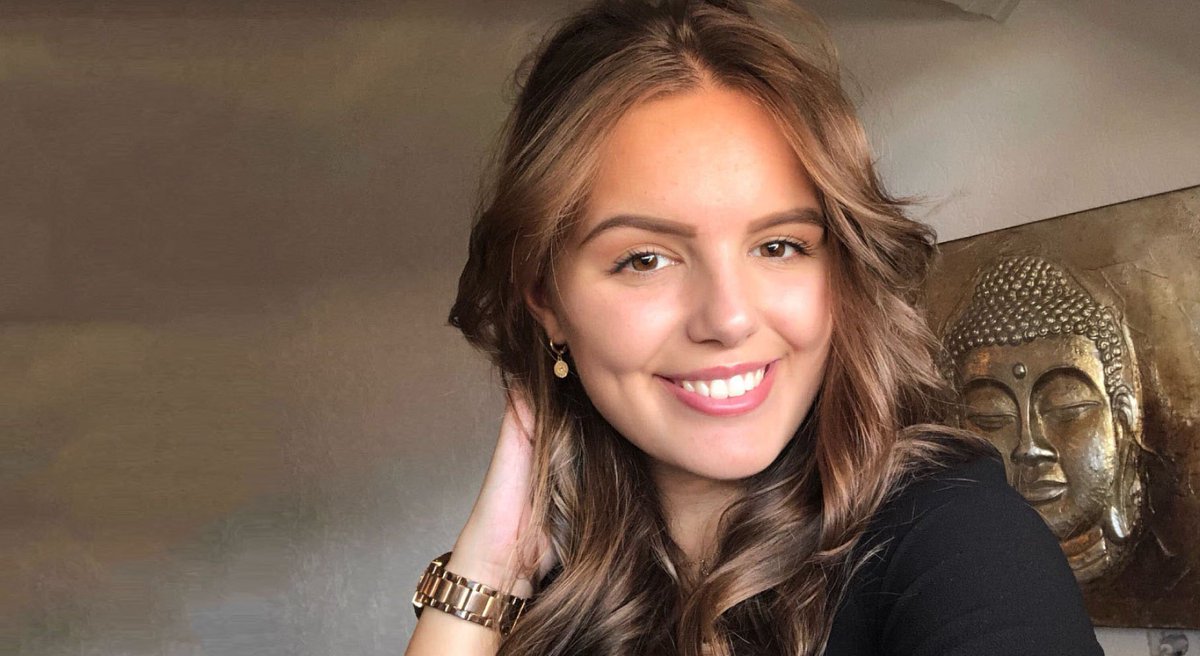 // Diploma-uitreiking 2019: Serena Johanna deel 1 🎓 // Op 29 augustus vindt de diploma-uitreiking van de Nederlandse Kappersakademie plaats in de Maassilo Rotterdam. Student Serena vertelt over haar voorbereidingen voor deze belangrijke dag! bit.ly/2TXLydt #blog #nka