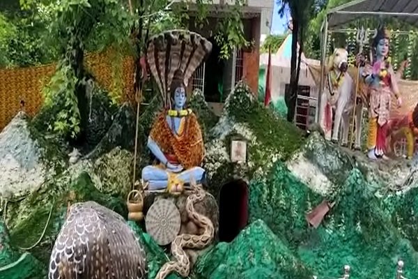 himachalkesari's tweet photo. जन्माष्टमी के लिए सजने लगे मंदिर, ज्वालामुखी में होगा विशाल यज्ञ
https://t.co/cuJTv5ogfG
#TempleDecorated #Janmashtami #Jwalamukhi #NagTemple https://t.co/xiFWtn5b1f