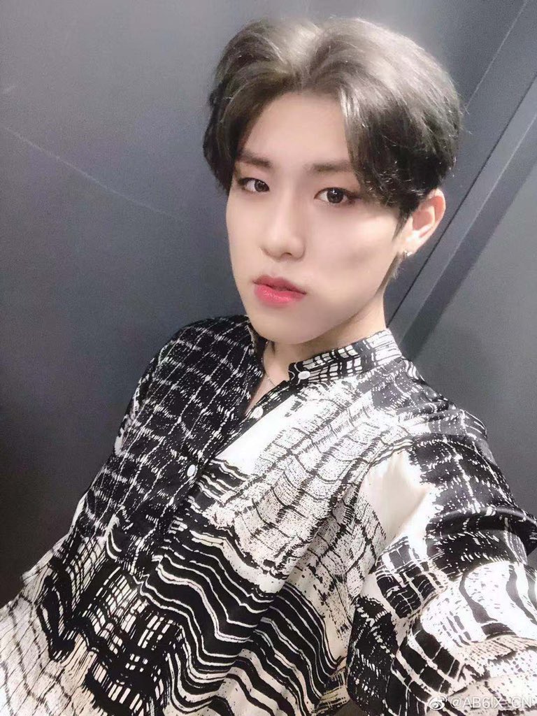 parkwoojin_th's tweet photo. 190822 AB6IX_CN weibo #พัคอูจิน อัพเดต🐦 

에비뉴~ 웨이보가 오픈됐어요! 
우리 자주 봐요 항상 감사하고 사랑합니다~!
ABNEW~ 开设微博了哦！
我们要经常见，一直感谢大家，爱大家～！
ABNEW~ เปิดweiboแล้วนะครับ!
พวกเราจะได้เจอกันบ่อยๆครับ ขอบคุณและรักเสมอนะครับ~!

#AB6IX #박우진 https://t.co/1jEkPMhDDr