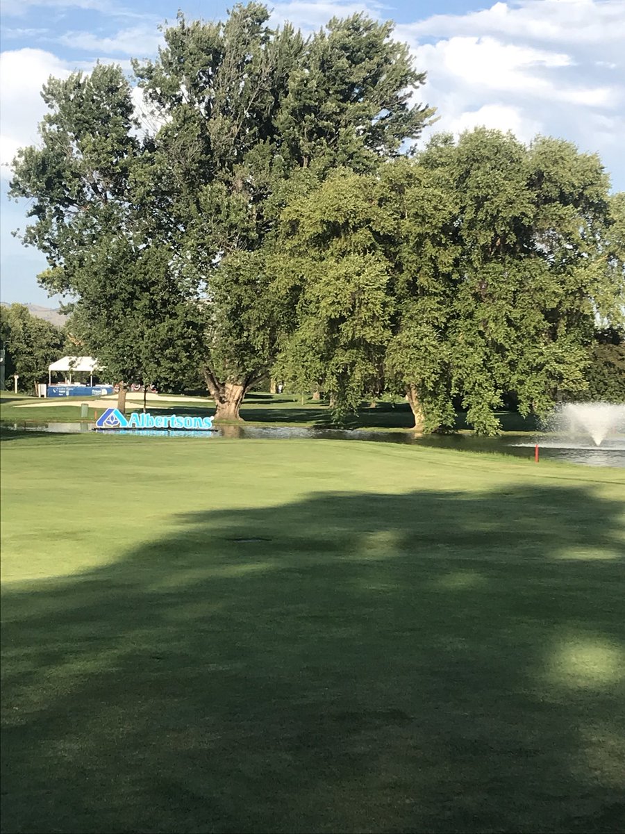 traviserose11's tweet image. Beautiful night in Boise mowing fairways for the #boiseopen at Hillcrest CC. This is my 10th year as a volunteer and hope for 20 more. Appreciate our relationship as a customer and friends #simplotpartners
