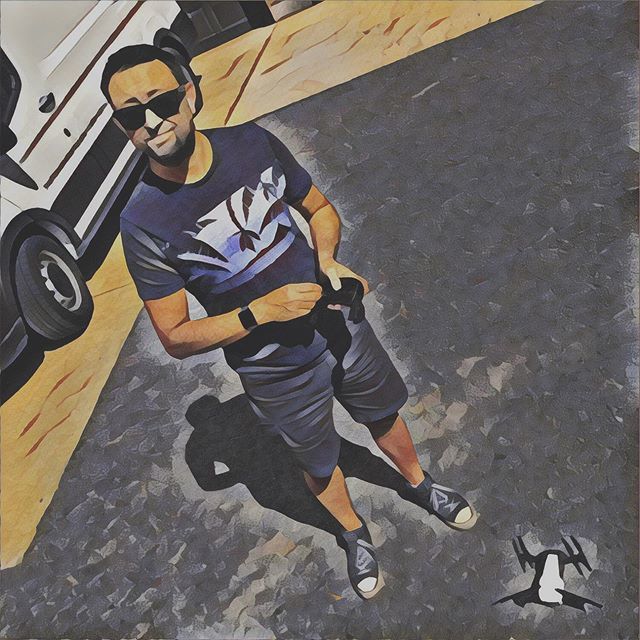 shaunspringer's tweet photo. Proud Papa (@j.d.mckee)
.
.
.
.
#mavicpro #drone #filmmaking #Primsa https://t.co/DwAwOkVg5J