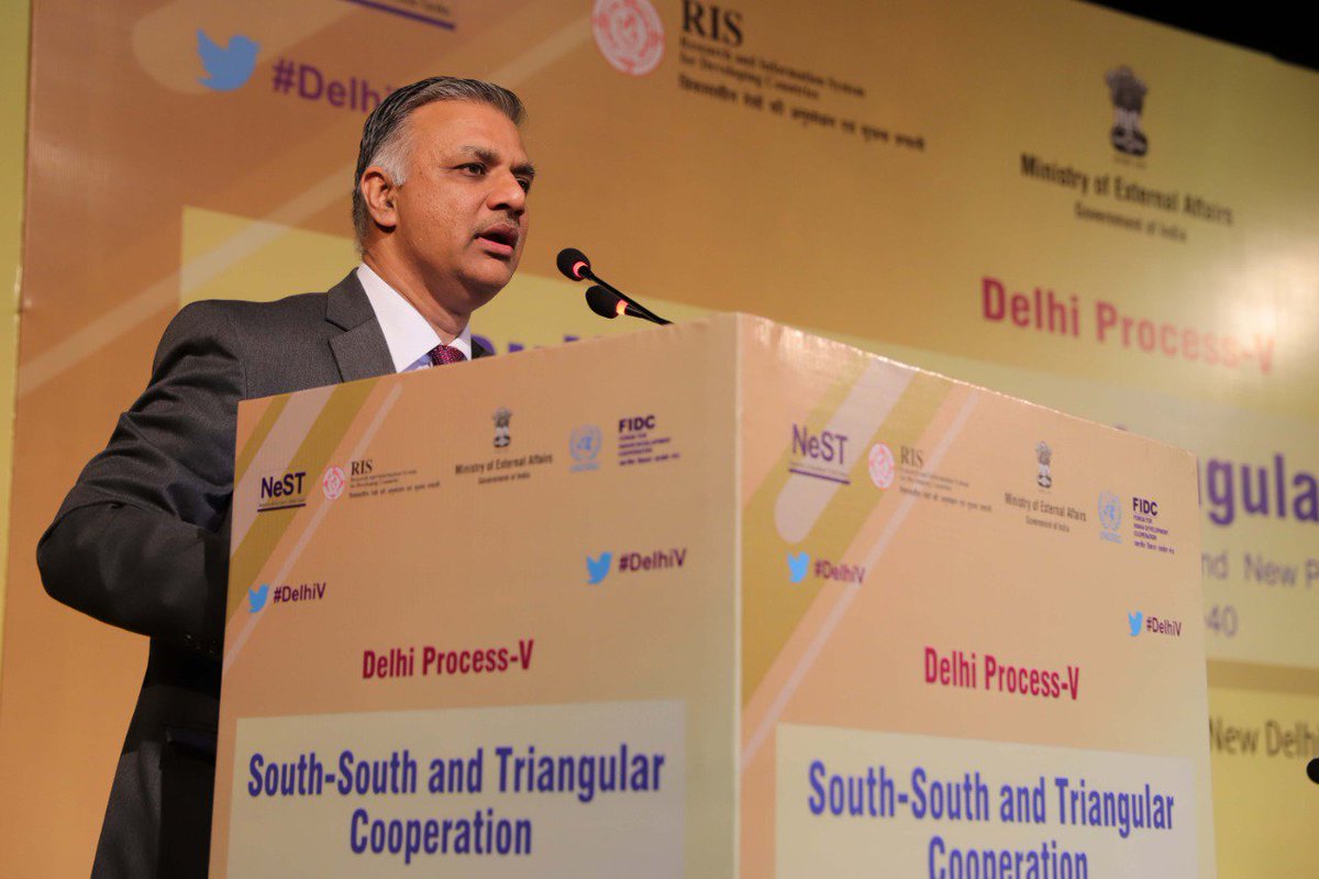 RIS_NewDelhi's tweet photo. #DelhiV Inaugural session, warm welcome to the august gathering and celebrating the momentous journey #DelhiProcess by Amb @AmbMoKumar and Prof @Sachin_Chat https://t.co/l9iMs1Or7i