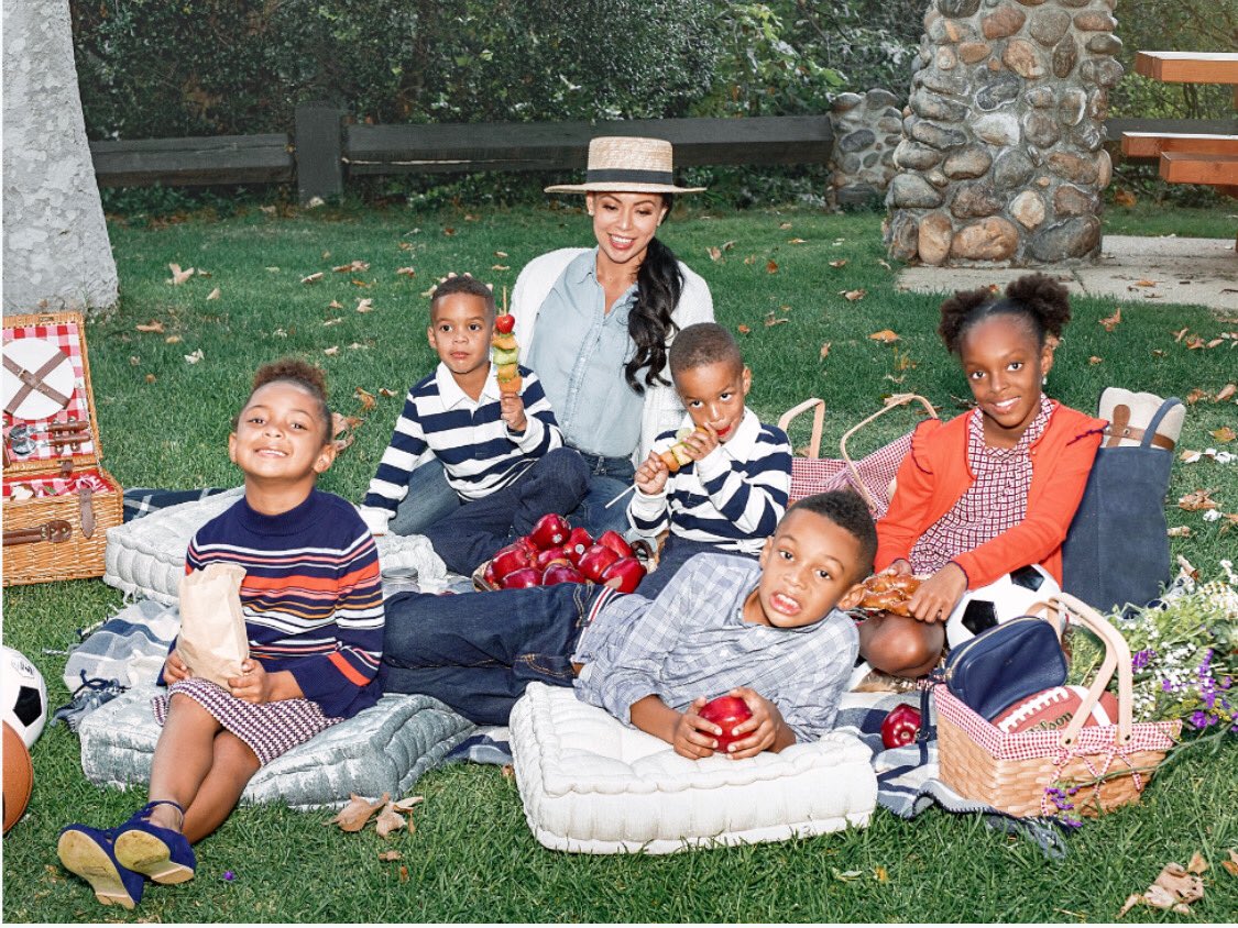 chrisbosh's tweet photo. The #BoshFamily looking good ! @MrsAdrienneBosh always keeps the kiddos coordinating 👌🏽#teamoverdressed #backtoschool #fallfashion #janieandjack https://t.co/yGkEI8oG5X
