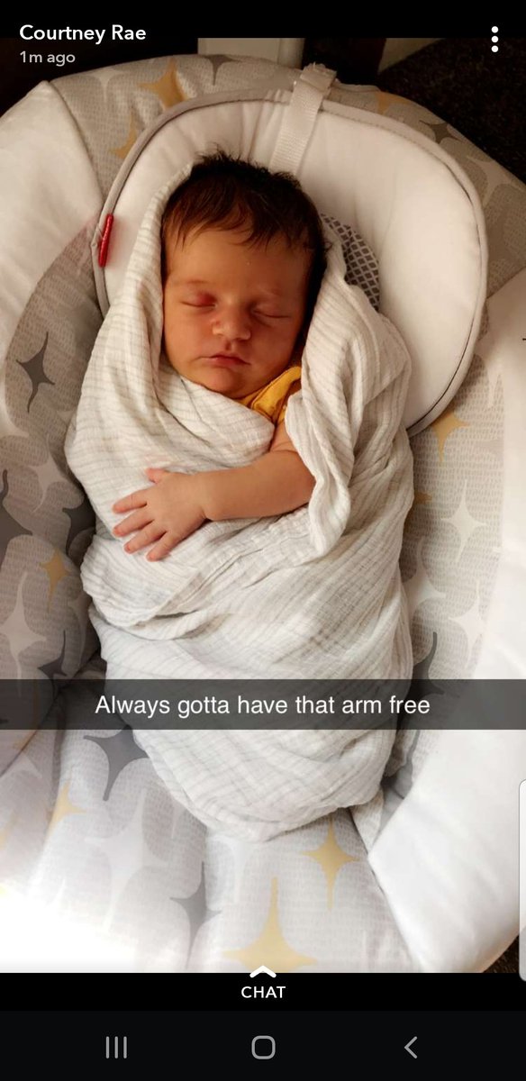madddiib's tweet photo. I havent even started school but I'm gonna drop out and be a full time stay at home aunt because jolie is way too cute and I miss her too much https://t.co/wqVjOeUbtj
