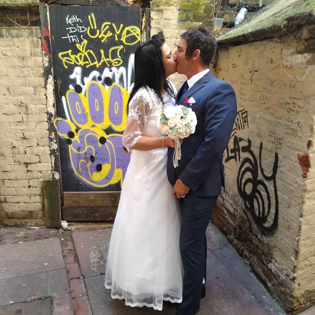 quadalley's tweet photo. Huge congratulations to the newlyweds Dave & Kaye Porter.
⠀⠀⠀⠀⠀⠀⠀⠀⠀
They popped in yesterday.
⠀⠀⠀⠀⠀⠀⠀⠀⠀
🥰❤️
⠀⠀⠀⠀⠀⠀⠀⠀⠀
#Quadrophenia #QuadropheniaAlley #No1ModLocation #ModWedding #Quad40 https://t.co/eEquft5yrs