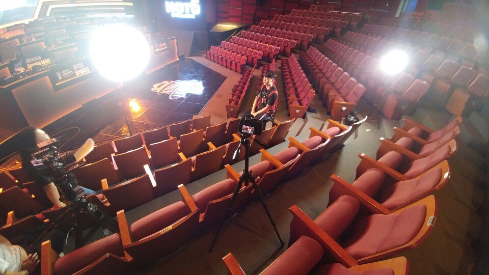 GOnGOPrince's tweet photo. #PUBG #2019_PKL_Phase3 #APK프린스 #Black9 #구종훈 #흑구 #블랙나인 #PKL 인터뷰 촬영 왔습니다 #아프리카TV 관계자분들 수고하셨습니다  우승 가즈아!!! #APK_PRINCE 화이팅!!! https://t.co/TERKIQ48iy