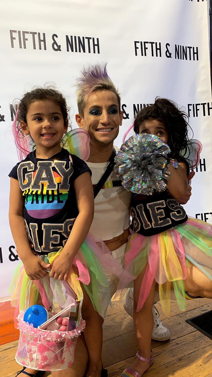 actuallyloveit's tweet photo. 7) When Frankie collaborated on a gender fluid clothing line (with #ThePhluidProject) this year, look at some of his youngest fans who lined up to see him at the launch party!! Honestly can't state enough the importance of something like this. πππ https://t.co/lg7RqyDWQS