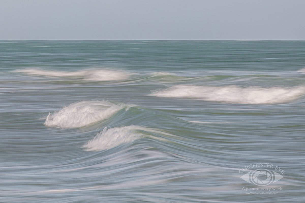 chichestereye's tweet photo. Beautiful seas off #pagham beach. 

@VSussex #sussex @SussexLifeMag @BBCSussex @itvweather @coastmag 

@chichestereye, bringing you a photo of #chichester and the surrounding area, every week. https://t.co/xYoj4mSqSC