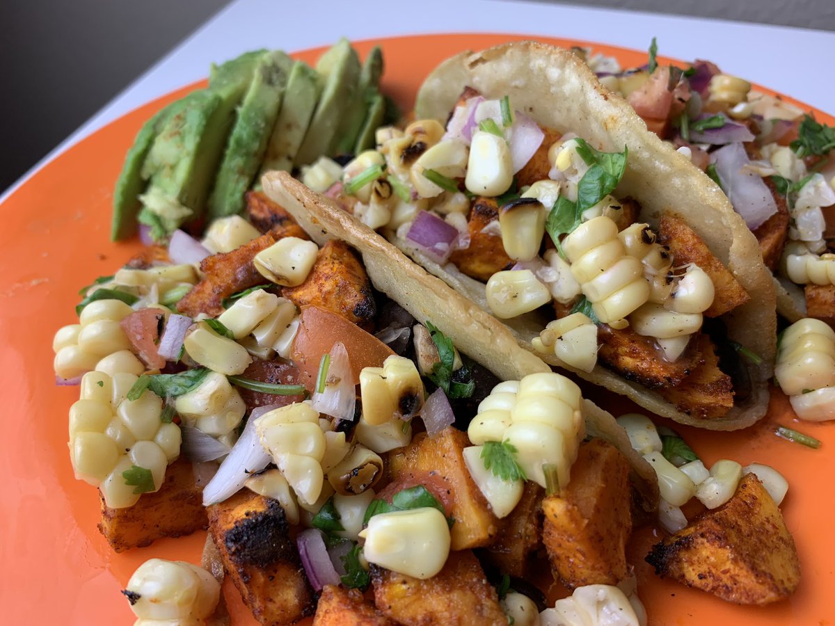 @__Annessa @plantbasedvibes Dido🙋🏾‍♂️ :
Sweet potato + black beans tacos 🌮 
+ homemade roasted corn salsa 🌽 
+ Avocado 🥑 
#veganvibes 
@plantbasedvibes