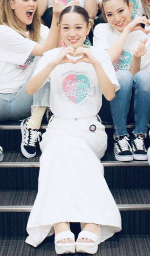 kanayan_yur1's tweet photo. 今更ですが、カナやんがラストライブに身につけていた、スカートと靴、どこに売っているかわかる方教えてください🙇💦

#西野カナ
#カナやん
#西野家
#ラストライブ 
#Lovecollection2
#ラブコレ2 
#拡散希望 
#拡散お願いします 

@kanayanofficial https://t.co/1jnFEIzLem
