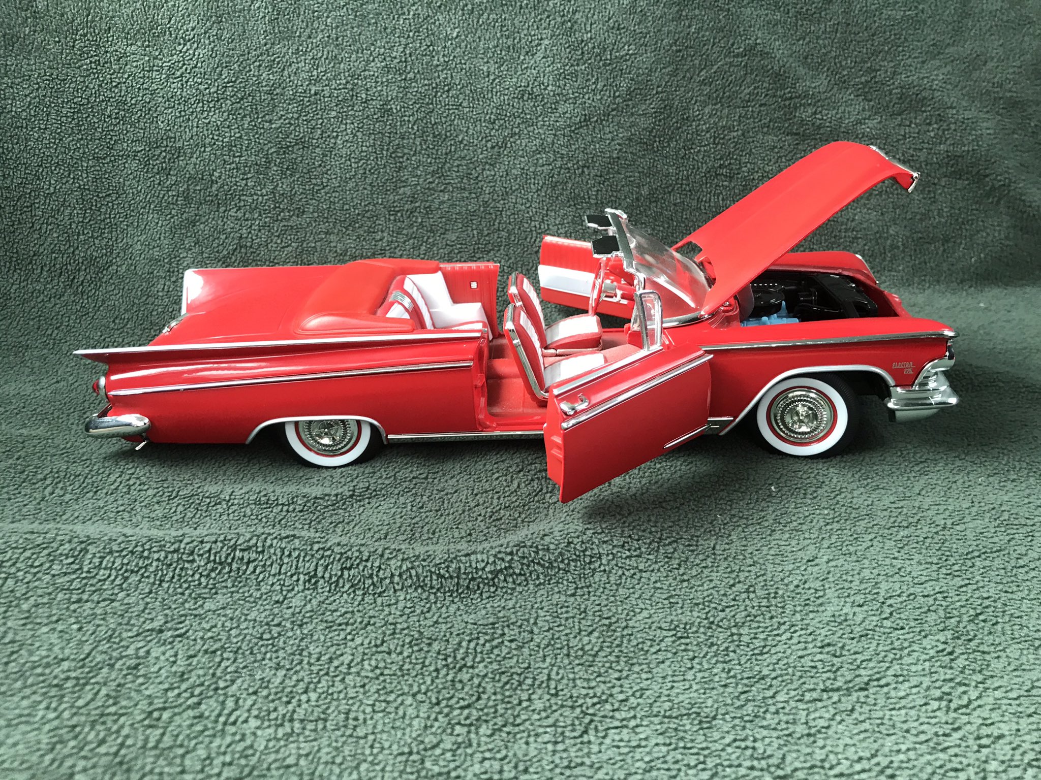 Kanekowan Co Ltd ヤフオクにてmotor Max American Classics 1 24 1958 Chevy Impala シボレー インパラ コンバーチブル 赤 58 ローライダー アメ車を出品致しましたのでご覧下さい ヤフオク Kanekowan Motormax Chevy Impala シボレー インパラ