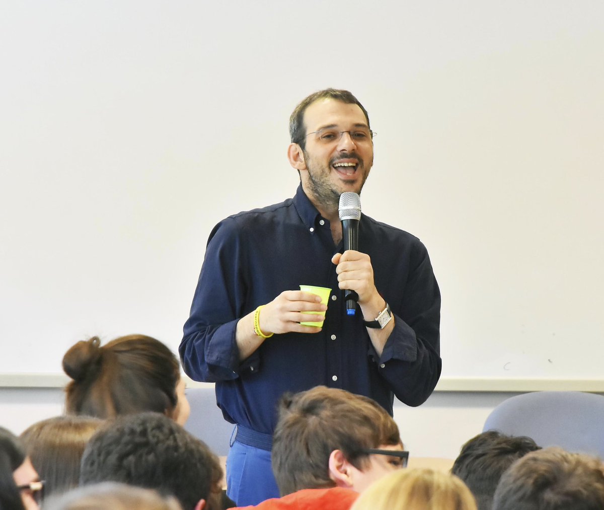 paoloborrometi's tweet image. Piango per l’emozione per la notizia che ho ricevuto: 
Un importante premio internazionale per il giornalismo, il “Peter Mackler”, mi è stato assegnato.
Vorrei dedicare il premio a Daphne Caruana Galizia, ad Alessio e Simone e Antonio Megalizzi 

facebook.com/14388466697042…