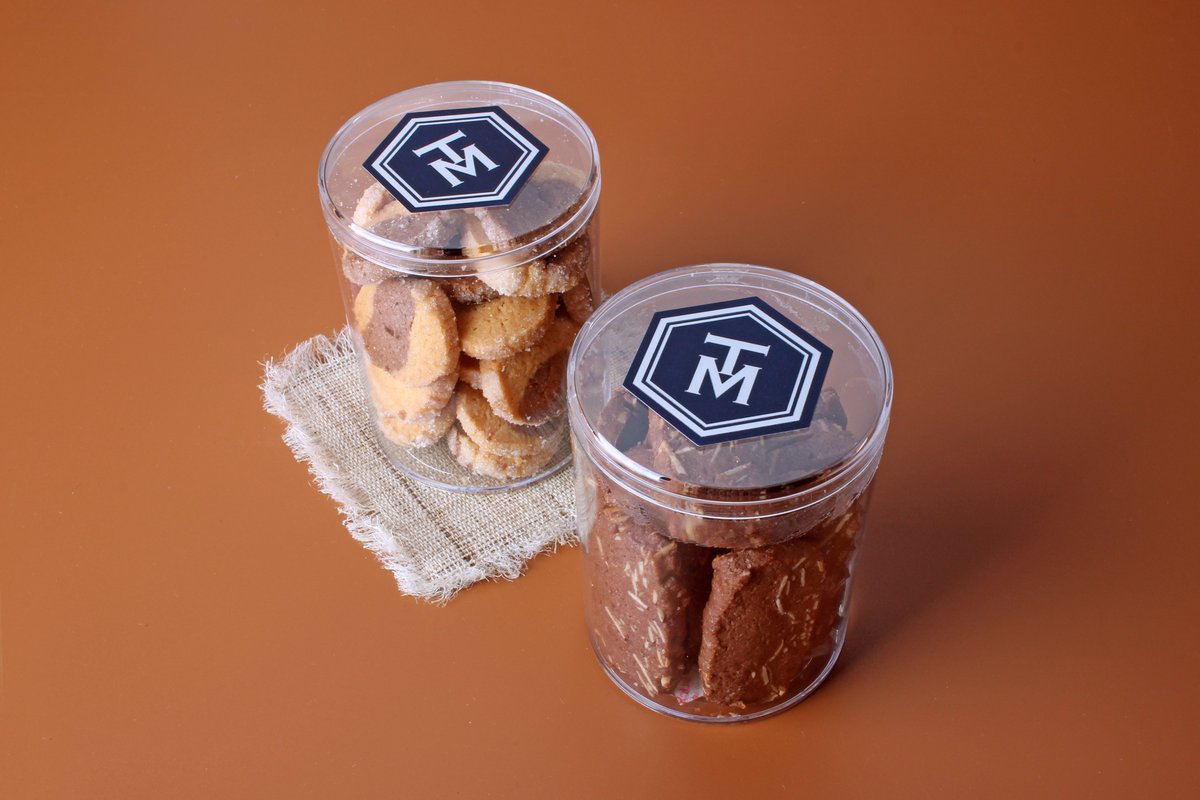 UKStickerMarket's tweet image. Give your products a personal touch. Start with one of our custom made stickers and labels. Make a difference!

Order online 👉 bit.ly/2NHCfLI

#coolpackaging #attractivepackaging #creative #packaging #graphicdesign #design #branding #logostickers #logo #stickershop