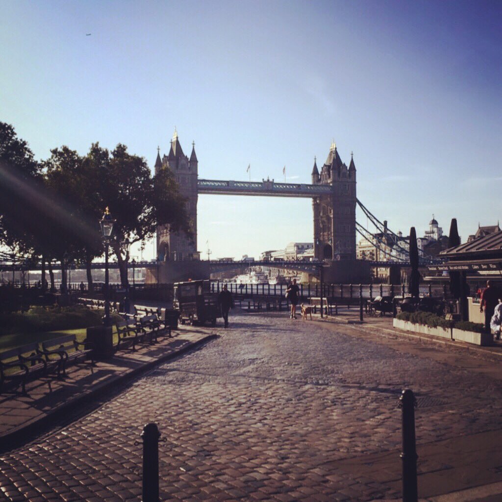 DiodeElectrical's tweet photo. Good morning London βοΈ. Morning views like this have such a positive impact on your day. Embrace your surroundings ππ #diodeelectrical #positivity #sunoutsmilesout https://t.co/dDz2y5d2bL