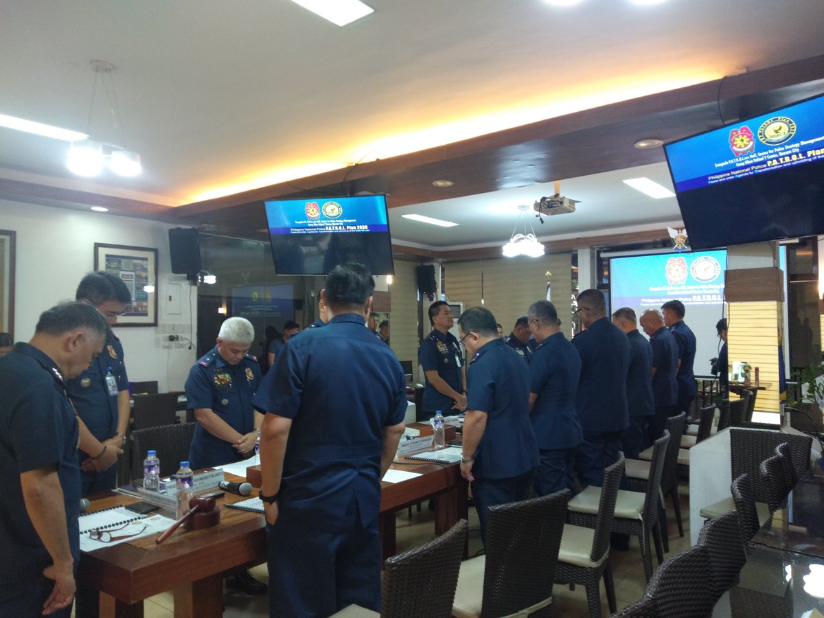 PNP_CPSM's tweet photo. 46th Regular Meeting of the Technical Working Group (TWG) presided by PMGEN LEO ANGELO D LEUTERIO, Member TWG at CPSM Sinagtala P.A.T.R.O.L.ers Hall, Camp BGEN Rafael T Crame, Quezon City. #PNPPATROLPLAN2030 #TEAMPNP #INSTITIONALIZED https://t.co/iAPl8biyaV