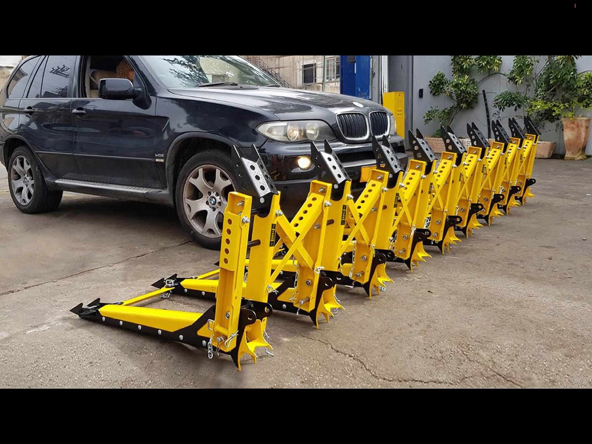 DBarriers's tweet photo. Contact us for information on our gated anti ram barriers. Keeping roads functional with our system that allows traffic movement within seconds whilst providing security against rogue vehicles #hvm #hostilevehiclemitigation #docklandssecuritybarriers https://t.co/0QrIDhJCMu