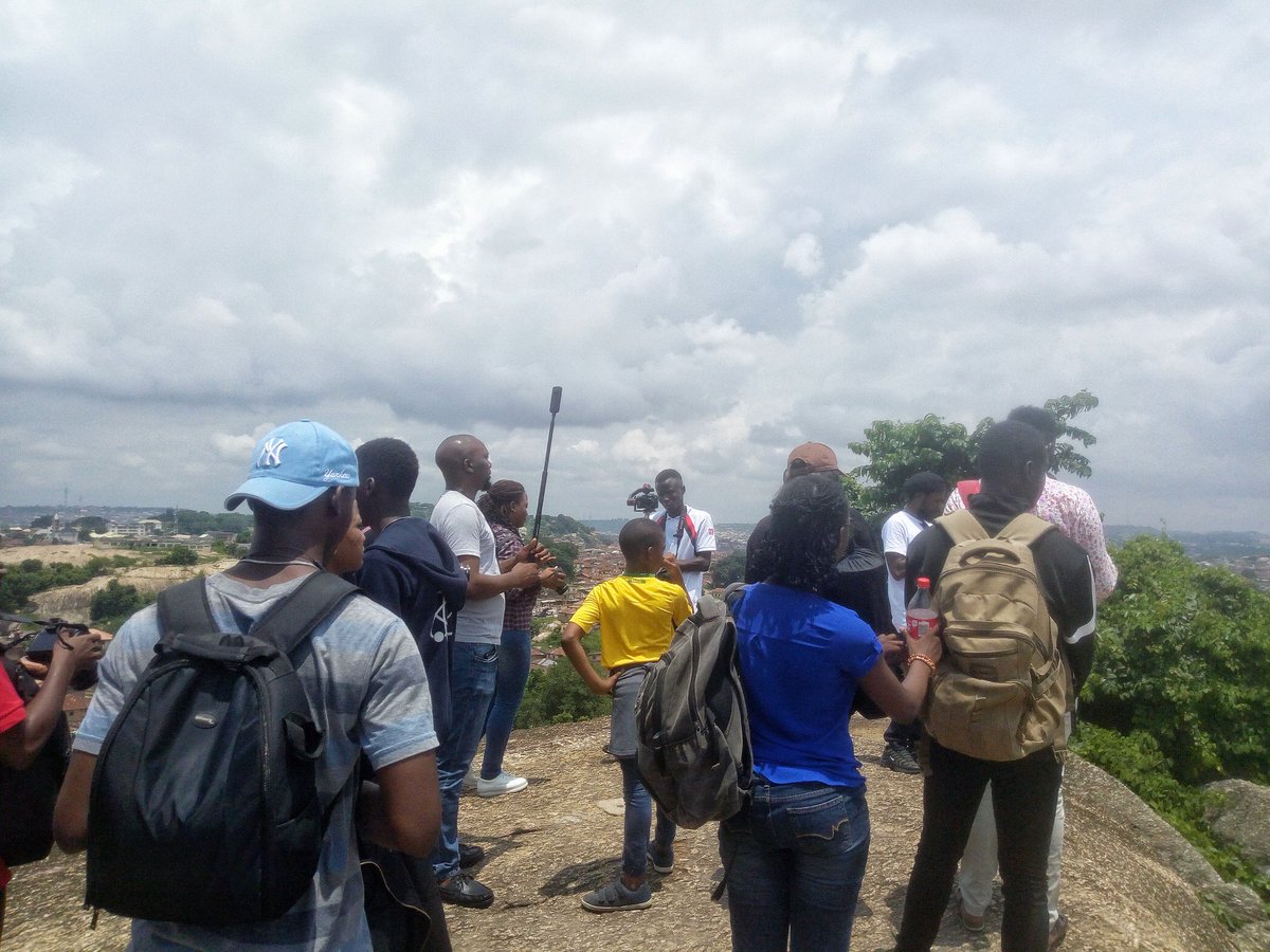 Nicksonibigoni's tweet photo. So @saphotoacademy visited the ancient city of Abeokuta and we climbed the olumo rock.
I had fun and I learnt a few things too.
My favorite moment was viewing the town from the top of the rock...
#sapaadventure
#saparoadtrip
@sholaanimashaun https://t.co/CP0phhCa05