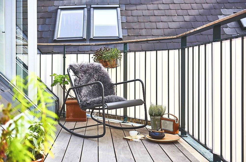 TheCheshireMag's tweet photo. Copenhagen Rocking Chair
by Cane-Line Suitable for both indoor and outdoor use
https://t.co/K9IKGvmJ6Z

#uber_interiors #caneline #thecheshiremag #luxurybrands #decor #interiordesign #luxurydesign #design https://t.co/SHp6S91lHw