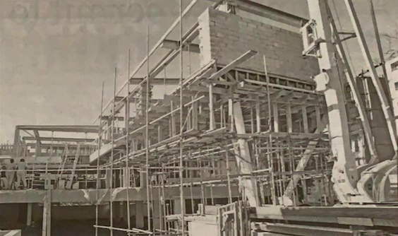 LetsTalkMoore's tweet photo. #ThrowBackThursday to Friday the 5th of July when the Live Strong Private Foundation and its contractor Qcon -  Quality Constructors celebrated the reaching of the highest point in the construction of our new office building on the (future) address of Groot Kwartierweg 8.#EMGroup https://t.co/aJOM94ELsW