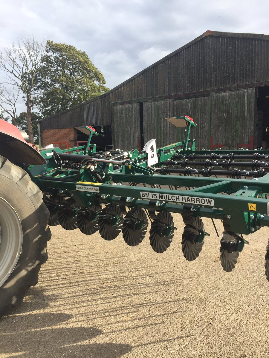 witter_10's tweet photo. Got this well built bit of kit to try from @t_tillage! And the job of getting other farmers in the area to give it a try as well.. going to be an interesting few weeks #bullocktillage #strawrake #notill #zerotill #rakingitin 🚜 https://t.co/ZzhdWbXX8e