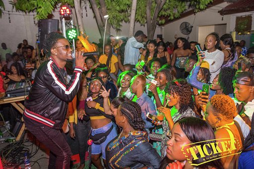 TICKETmaghaiti's tweet photo. @dperfectmusic aussi était de la partie ! #GenBagay
📸 : @marc_time https://t.co/tJOz9vA0Ik