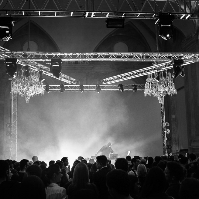 robotfestival's tweet photo. 🎫 Vuoi fare il pieno di ROBOT 11? 

Non farti scappare i biglietti Early Bird per l'abbonamento al festival: 2 notti di musica e closing party a solo 40€, offerta valida  fino alle ore 24.00 del 9 settembre → https://t.co/j3avauzXXS 
____________
#ROBOT11 #ROBOTFESTIVAL https://t.co/arZI4xIVuc
