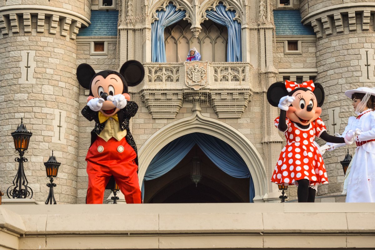 mouseandmoore's tweet photo. Should You Purchase Base Tickets or Park Hoppers at Disney World? https://t.co/7jGVYNXynu #disneyworld #Disneyvacation #Disneyblog https://t.co/EzyTR0TeJb