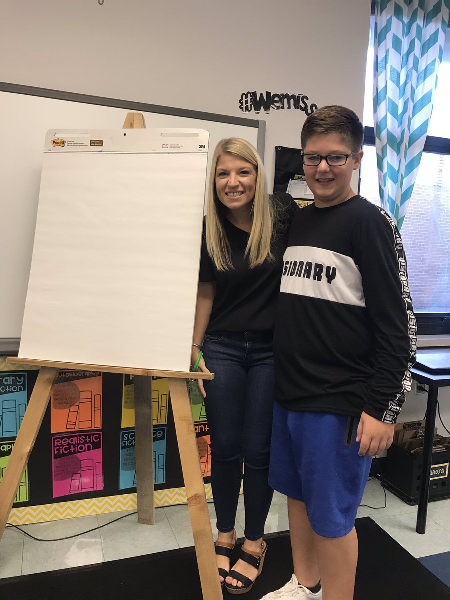 hhe5th's tweet photo. What a great surprise for Mrs. Taylor this morning! One of our wonderful 5th grade students made her an easel for her classroom! https://t.co/Mm15MoA5vf