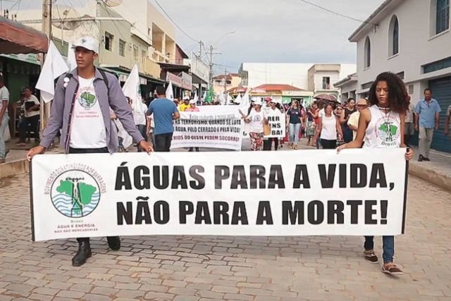 AmazonasAtual's tweet image. Documentário mostra os efeitos negativos da privatização da água. Saiba mais! bit.ly/2Z8u6ZN #água #ÁguaeEsgoto #Overdeestádooutrolado #Privatizacao