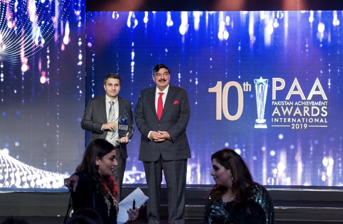 FrankKhalidUK's tweet image. So proud in winning my award at the Pakistan Achievement Awards &amp;amp; getting my award from Rt. Hon. Sheikh Rasheed Ahmed 
Federal Minister of Pakistan for Railway. #10thPAA2019 #PAA #10thPAA #PakistanAchievementAwards
