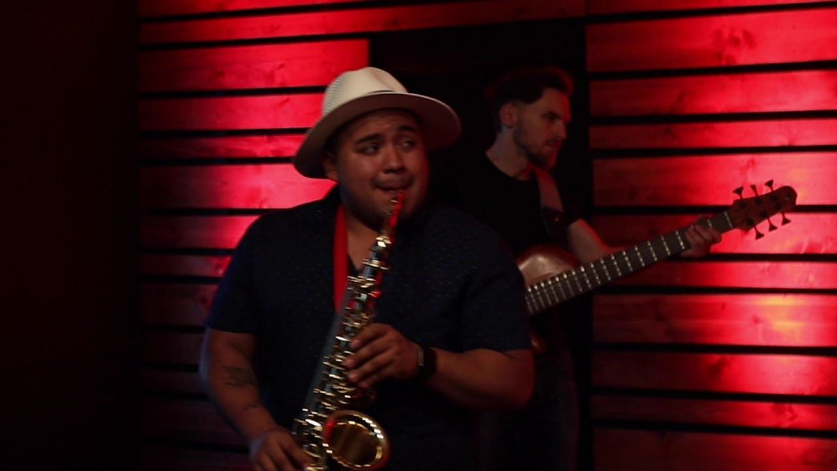 TheMLChronicles's tweet photo. We're excited to share our Inside Out music video with you! Check it out here: https://t.co/suyDBQzi0f #musicians #professionalmusic #soul #music #band https://t.co/7GwJhhMA4t