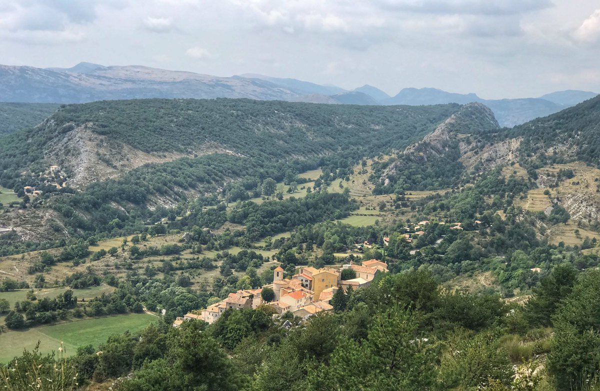 DouneFarm's tweet photo. A change from the Cairngorms - hiking in the Alpes with hazy views from sommet de Viériou to the Côte d’Azur, Nice &amp; Monaco #provence https://t.co/cDzxpKYU1r
