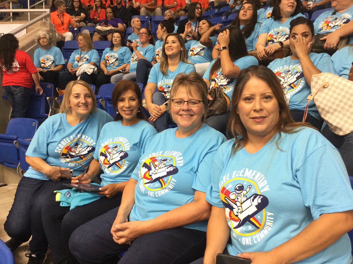 scobeelib's tweet photo. #ConvoSelfie. We love Scobee!!!!!! https://t.co/DjgsANzanT