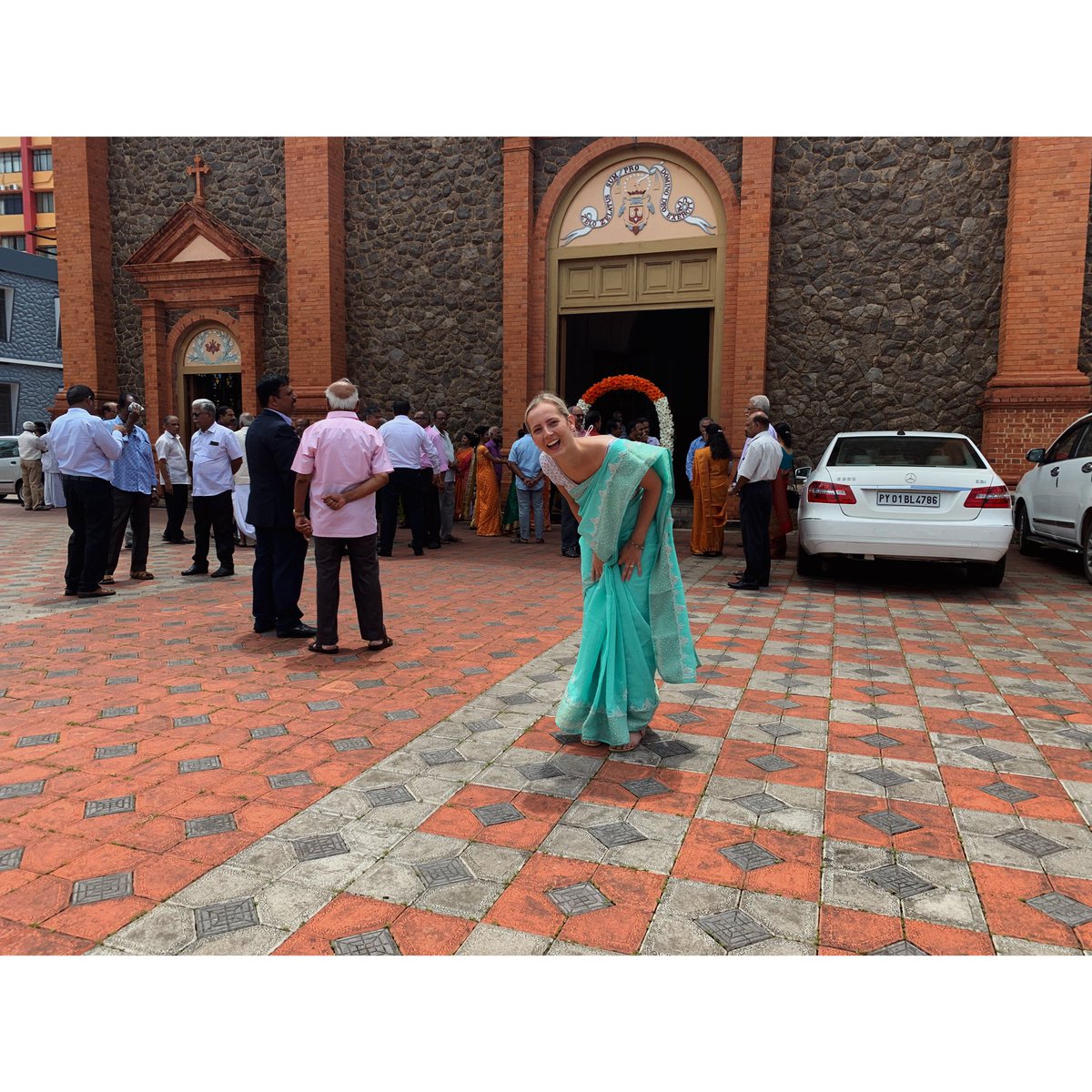 charcrilley96's tweet photo. celebrating my 23rd birthday in India 💃
it’s been one hell of an experience.. https://t.co/JqtUaNxz4b