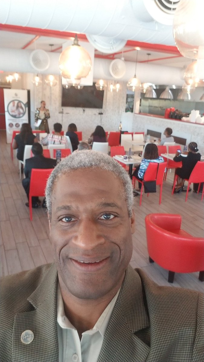 vittatoeconsul1's tweet image. Attending the #CCBCC meeting at #saltlightstation. Listening to attorney Steve Bolden talk about business formation and structure.