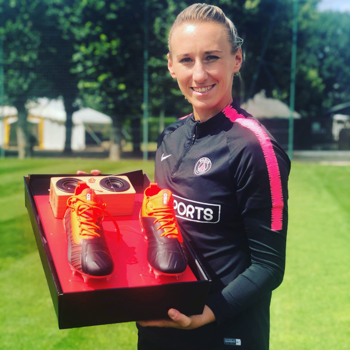 kasiakiedrzynek's tweet photo. Puma ONE #AnthemPack - czyli czas na obuwie inspirowane muzyką! 🔥🏃🏼♀️💨
🎧 Co najbardziej lubię słuchać podczas treningu? Oto moja playlista: https://t.co/AFqtplMrjY
———————
@R_GOLfootball x @pumafootball
#ZnamySięZPiłki ❤️ https://t.co/JJ0xaNCCSU