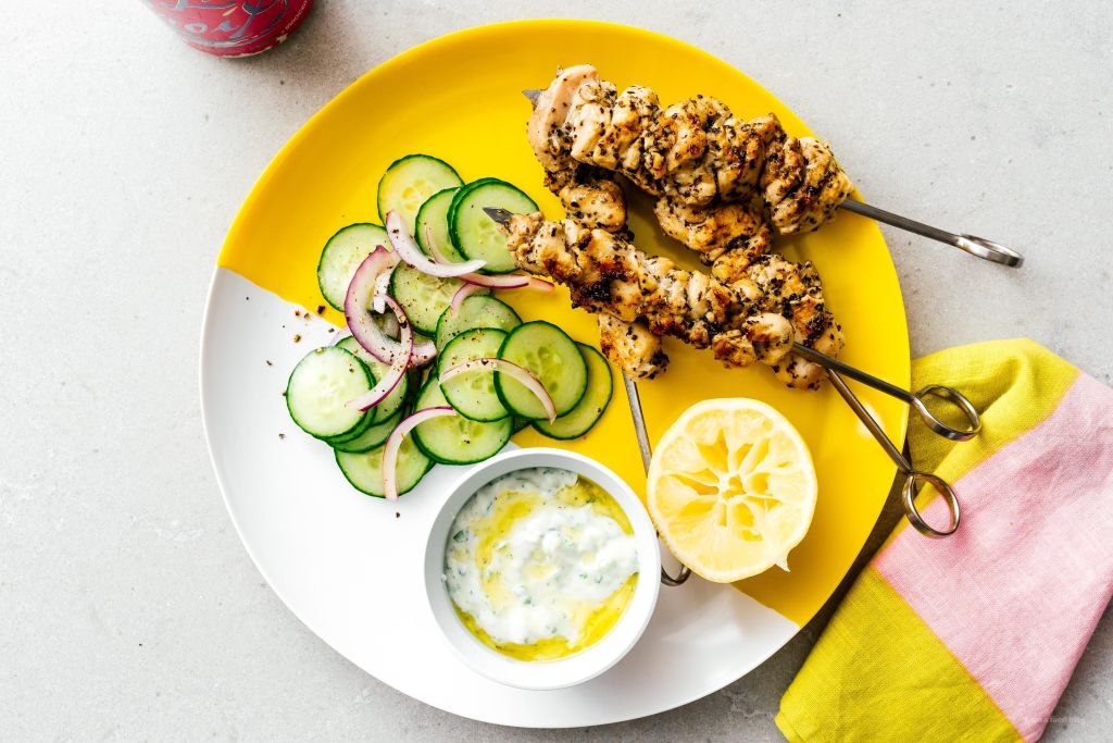 mama2cooper's tweet photo. Low Carb Keto Friendly Chicken Souvlaki with Cucumber Salad and Tzatziki Sauce — i am a food blog https://t.co/o6d3GPS7Z5 https://t.co/dDrHErUj7x