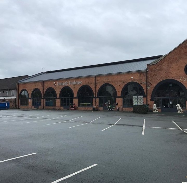 FixingsSword's tweet photo. Oswestry. An old rail building turned into commercial units.
#architecture #oldbuilding #steelwindows #steelarchitecturedetails #steeldoorsandwindows https://t.co/2u5ZfSZJyW https://t.co/dg0BRM0tIk
