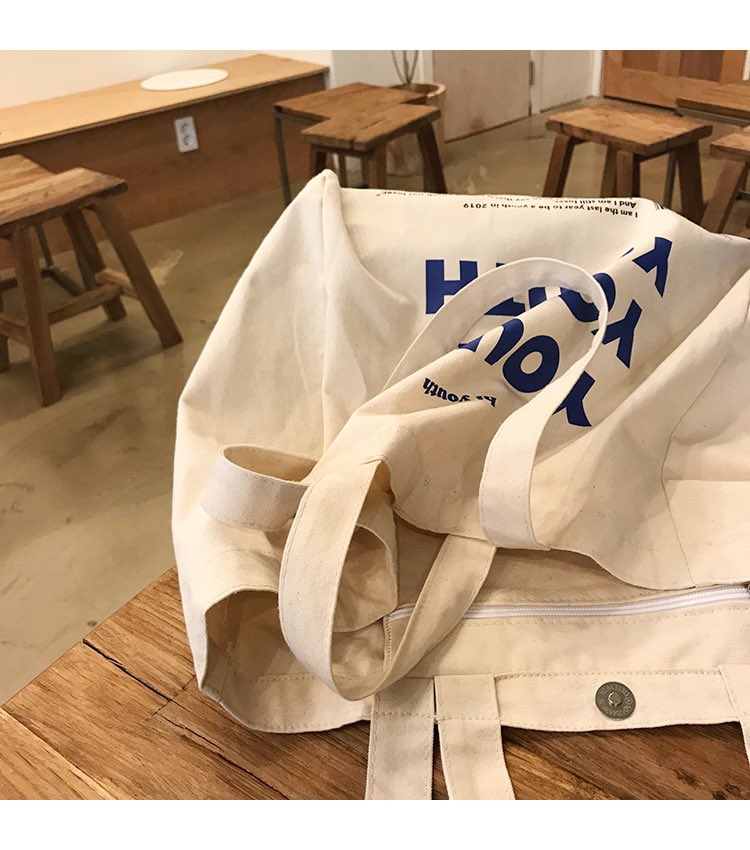 ignichashop's tweet photo. 🌻#พร้อมส่ง! youth tote bag 290บาท #ส่งฟรี กระเป๋าผ้ามินิมอล มีให้เลือก2รูปทรง ขนาดกำลังดี ใครชอบกระเป๋าไซส์ใหญ่ต้องทรงป้านมีสายสั้นแบบถือคล้องแขน และสายยาวสำหรับสะพายไหล่ 
#กระเป๋าเป้ #กระเป๋าถือ #กระเป๋าสะพาย #กระเป๋าผ้า #กระเป๋าน่ารัก #กระเป๋าแฟชั่นเกาหลี #กระเป๋าผ้า #ถุงผ้า https://t.co/BeEOTVNzmq