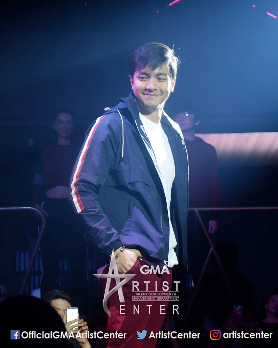 Sparkle_GMA's tweet photo. #AldenRichards rocking a look from the #AvelXAlden collection, which is now available on @ZilingoPH! ✨ #AvelXAldenOnZilingo https://t.co/b7rNvxBjhX