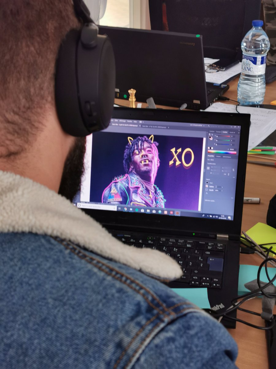 Cette semaine chez <a href="/SimplonPaca/">Simplon Région Sud</a> , Clara Fays, designer graphique, nous a présentée Photoshop et Illustrator. Deux jours pour créer des montages, des GIF, des logos et bien plus encore ..  👾 #illustrator #photoshop