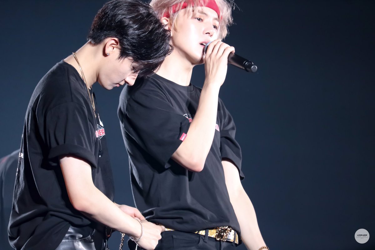 mlyl__'s tweet photo. 190822 WEAREHERE 마쿠하리 

          ？？？

 #아이엠 #창균
 #민혁 #몬스타엑스
@OfficialMonstaX https://t.co/uufYQVZ7Qk