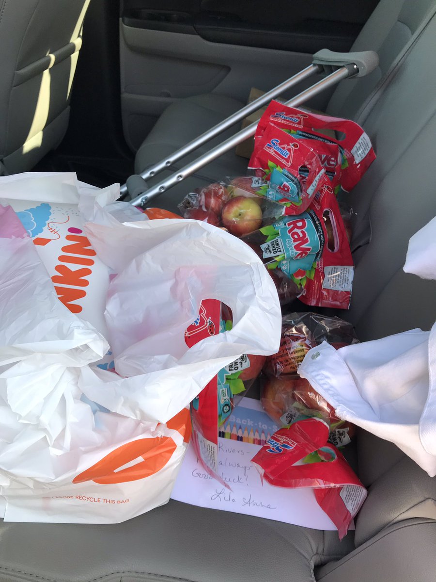 LilaAnnaSauls's tweet photo. I don’t play @RichlandOne! Day 2 of my #schoolvisits #R1StartStrong https://t.co/70YXuu3hVS